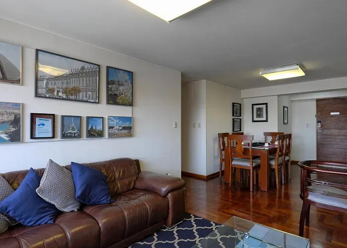 Guernica Apartments